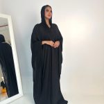 عباية سوداء الحرير الناعم بفصوص ناعمة